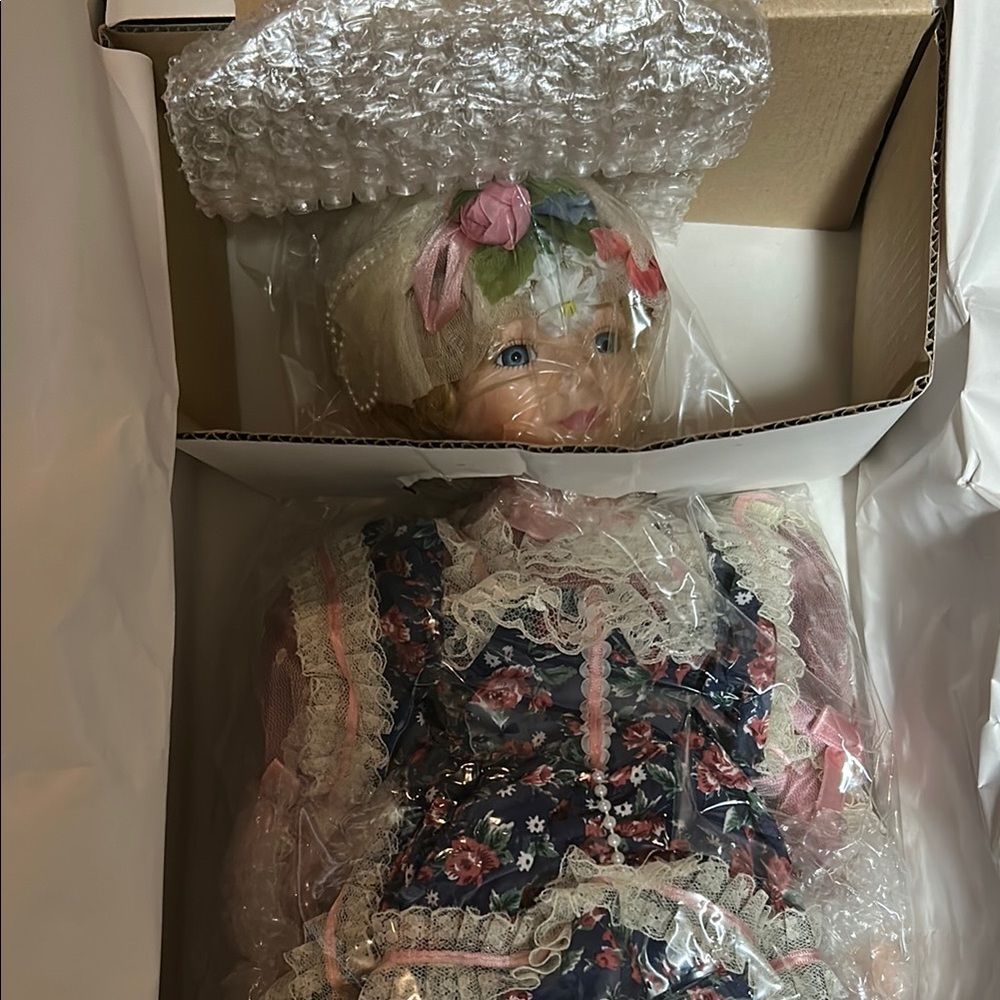 Suzette Design Debut Collection Doll
